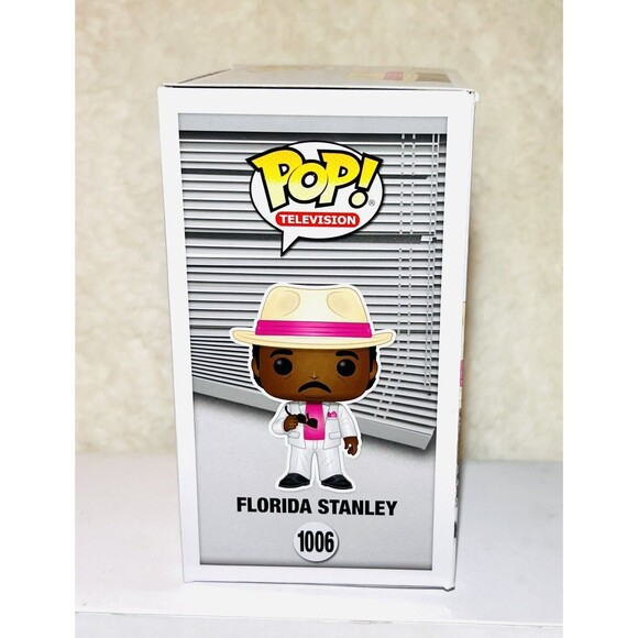 Funko POP! The Office Florida Stanley  #1006 Dunder Mifflin Tallahassee Suit - Picture 5 of 7